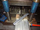 Quatro cavidades progressivas morrem os componentes de aço inoxidável/braçadeira de montagem de bronze